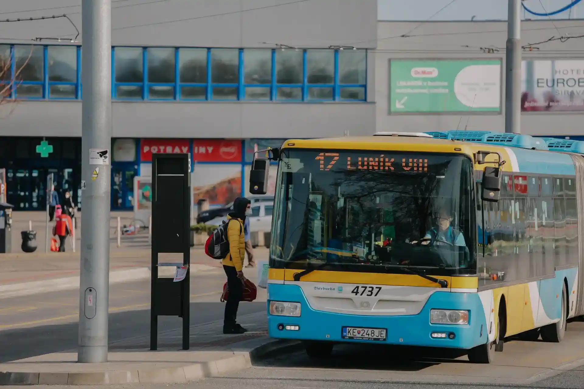 Bus connections