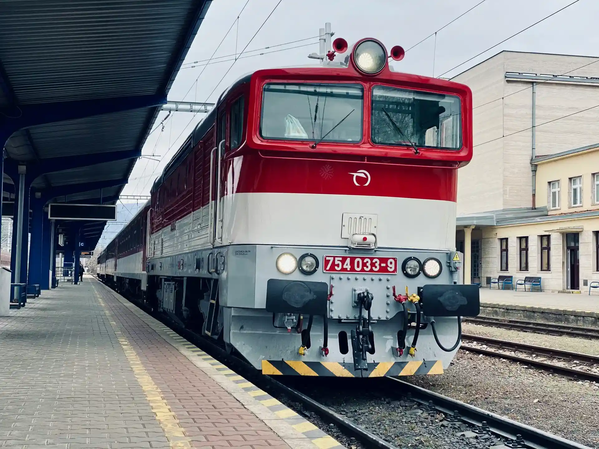Train connections